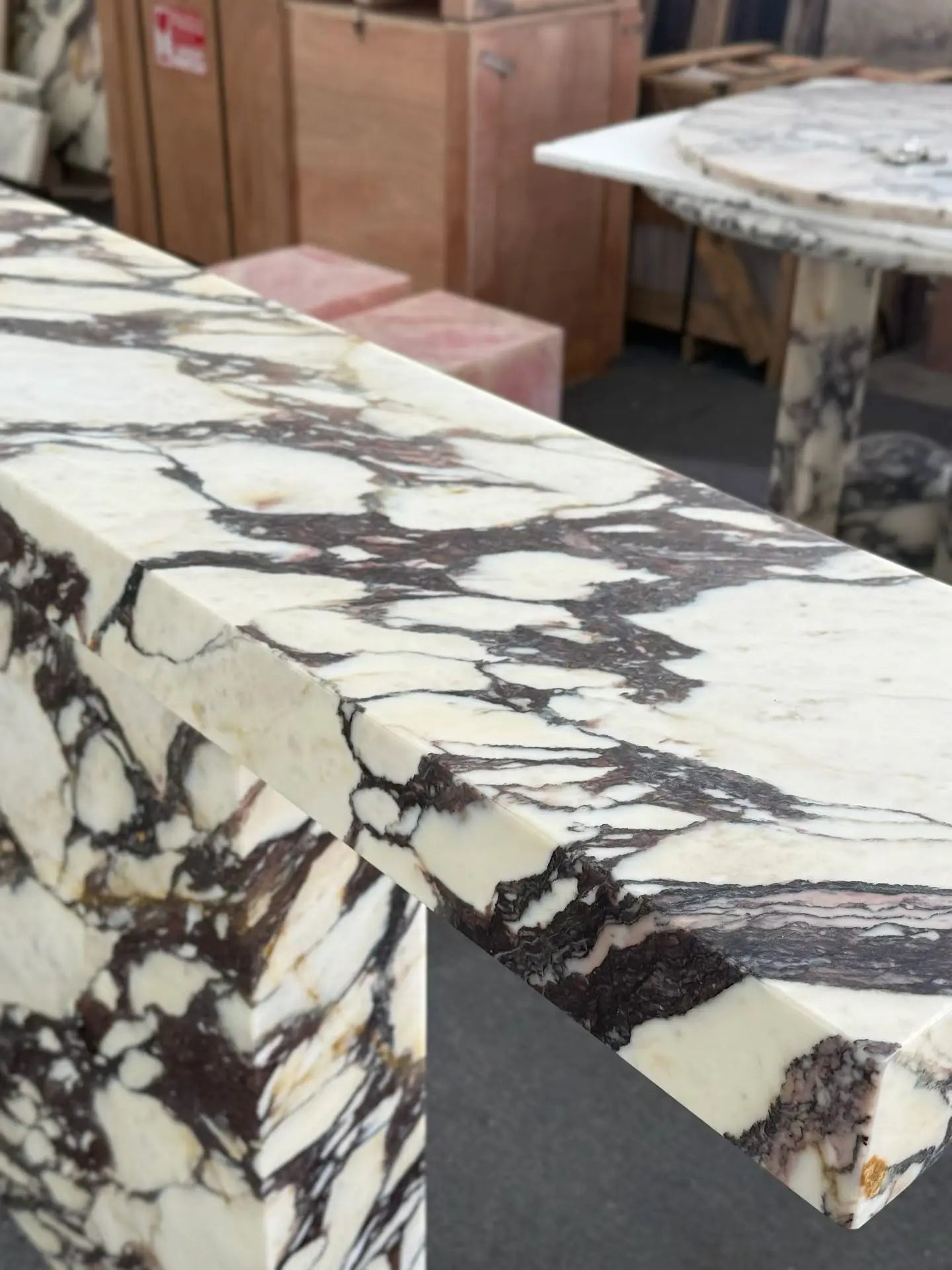 Detail: Polished Edge and Mineral Patterns of Bvlgari Stone | LuxuryMarbleHome